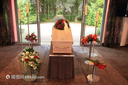 静谧之美 停尸间花艺与殡葬礼仪服务的艺术与慰藉