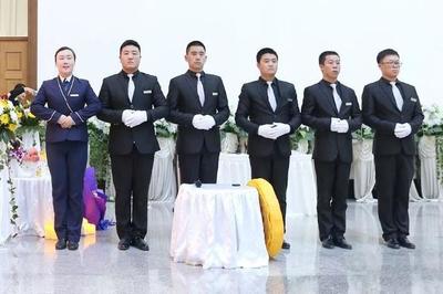 殡仪馆里的青春竞赛 一场关乎生命尊严的别样竞技